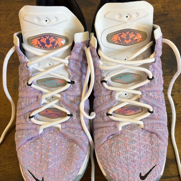 Nike Lebron 18 Graffiti shoes - Picture 12 of 14